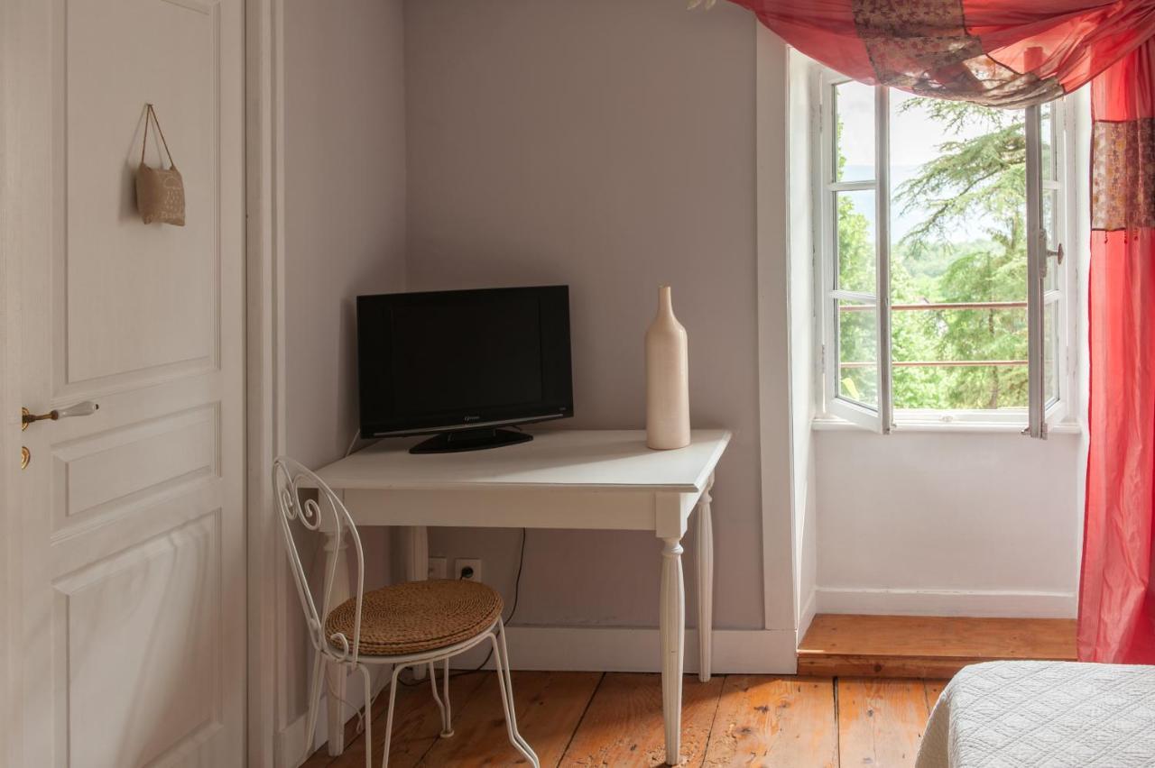 Chambres Et Table L' Echappee Bouvesse-Quirieu Exteriér fotografie