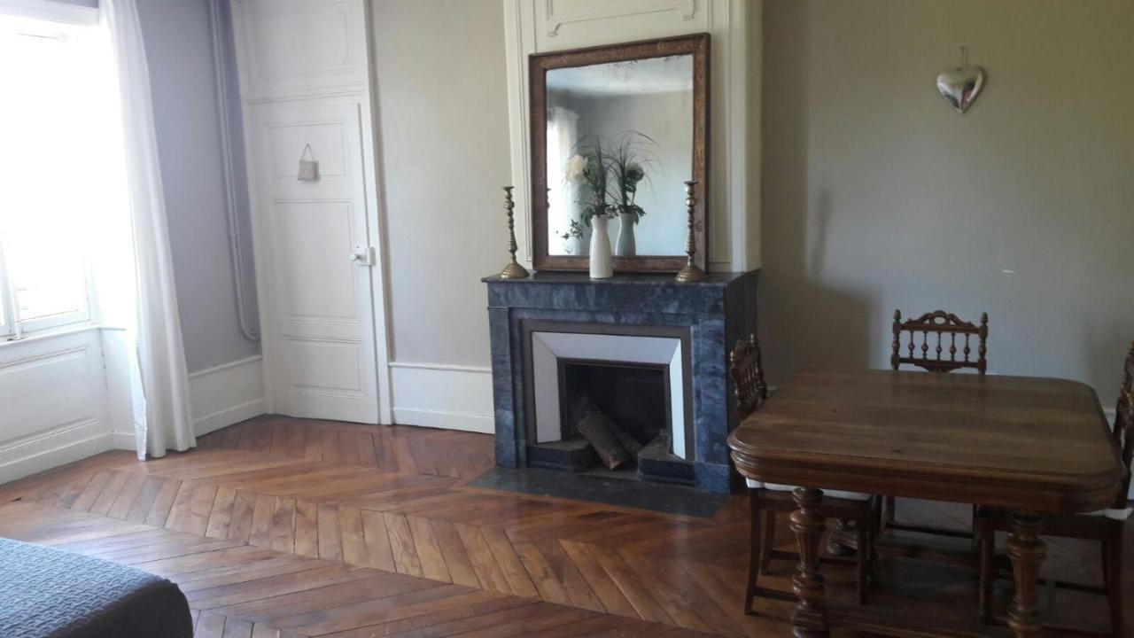 Chambres Et Table L' Echappee Bouvesse-Quirieu Exteriér fotografie