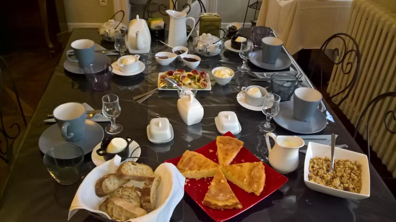Chambres Et Table L' Echappee Bouvesse-Quirieu Exteriér fotografie