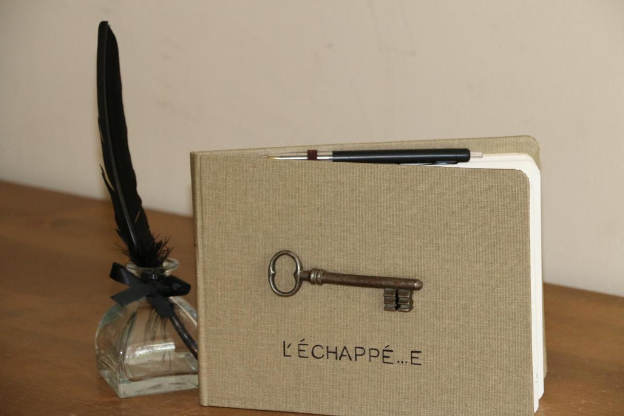 Chambres Et Table L' Echappee Bouvesse-Quirieu Exteriér fotografie