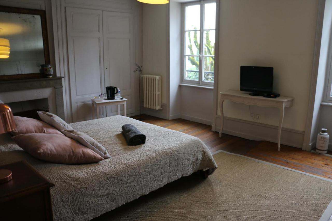 Chambres Et Table L' Echappee Bouvesse-Quirieu Exteriér fotografie