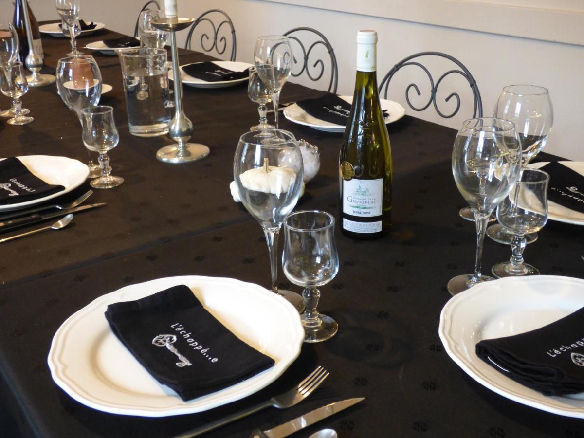 Chambres Et Table L' Echappee Bouvesse-Quirieu Exteriér fotografie